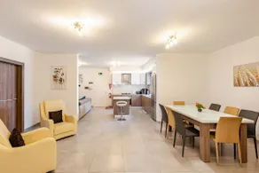 Eureka Mansions - Stylish, Spacious & Elegant - Image 4