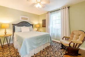 Full private apartment 2 bedroom Woodcreek Inn - Image 3