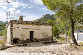 Rural Retreat · Ideal for Couples - Image 2