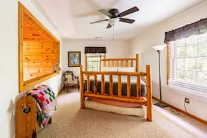 Private Beautiful Cabin on 6 acres Ellijay - Image 4