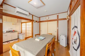 whole house rental 1 min walk to the beach, with WIFI, parking. 2 bedrooms, 2 bathrooms - Image 3
