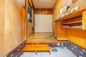 whole house rental 1 min walk to the beach, with WIFI, parking. 2 bedrooms, 2 bathrooms - Image 5