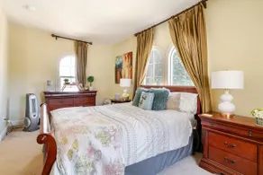 Beautiful In-Law Unit in Dublin (Private Entrance) - Image 4