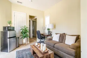 Beautiful In-Law Unit in Dublin (Private Entrance) - Image 3