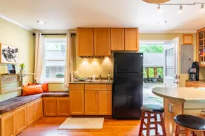 Tryon Cottage Getaway - NC wineries! - TIEC - Image 3