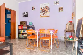 Central Perk comfortable family accommodation - Image 3