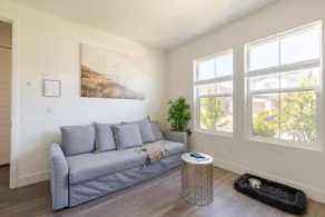 Modern, Comfy Unit at Folsom Ranch/Palladio - Image 3