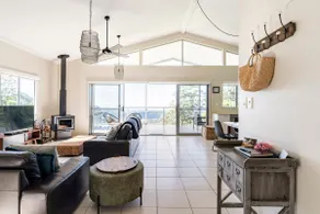Tamborine Mountain Spectacular Gold Coast Views - Image 4