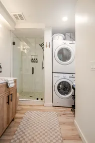 The Oceanside Bungalow - Image 5