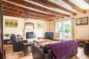 Picturesque 19th-Century Farmhouse for up to 15. - Image 2