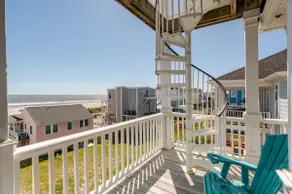 Spectacular Views-Elevator, Steps away to sand! - Image 2