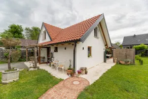Cozy Holiday Home Leibnitz - Garden & Relaxation - Image 5