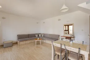 Maria’s Guesthouse - Image 2