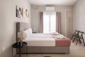 Modern and Spacious apartment in the center - Image 2