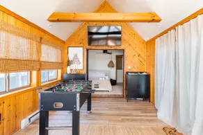 Cinderloch Chalet -Modern Living in the Poconos ! - Image 2