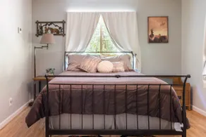 Cozy house with horse arena on 6 acres - Image 4