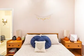 Spacious cozy basement guest apartment by train - Image 2