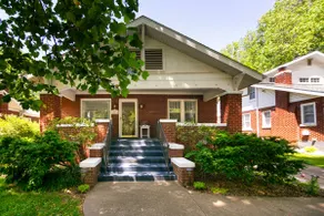Brickhaven, A Quiet Bungalow with a Cool Vibe! - Image 5