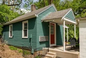 The Cozy Cabin at The Armstrong Homestead - Image 2