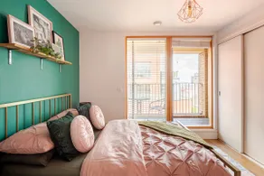 Waterfront 2 bed apartment with views over Ipswich - Image 2