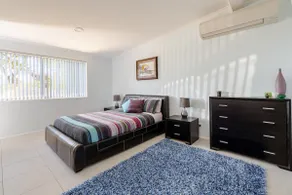 Unit with Spectacular views over new Rail Trail - Image 4