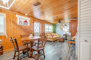 Island Coastal Cottage - Image 2
