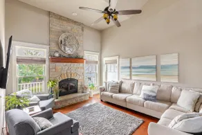 Classy Harbor House-sleeps 14-walk to beach, shops - Image 2