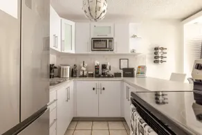 Modern condo in Ponce - Image 5