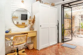 Cozy studio with a private patio - Image 3