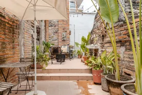 Cozy studio with a private patio - Image 5
