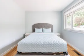 Comfy Clean 3 Bed 2 Bath Home with easy access - Image 2