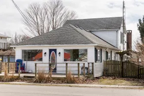 Charming cottage near beach & free EV charging. - Image 2