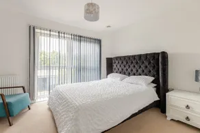 Stylish Station Apartment in Rochester with Free Parking - Image 4