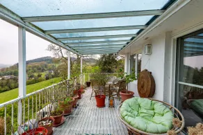 Lovely flat, pet friendly, great views, parking - Image 5