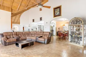 Dream Castle Villa, Montego Bay, 9 Large bedrooms - Image 3