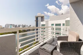 14th flr Penthouse - King Bed Panoramic Ocean View - Image 2