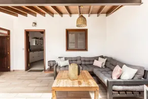 Villa Aura, a beautiful home located in a natural setting - Image 4