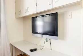 4BR East Sac Stay Near UC Davis Med + Parking - Image 3
