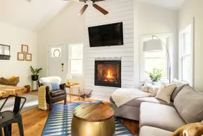 Cozy 2 BR guest house w/ balcony by Watauga River - Image 3