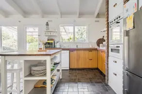Mornington Peninsula Getaway-Somers Beach House - Image 4