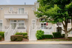 Former Model Home w/pool. Pets OK. EV Charger! - Image 5