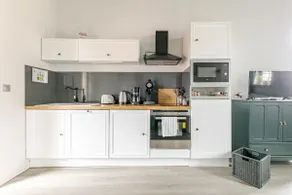 Beautiful apartment in the center with balcony - Image 2