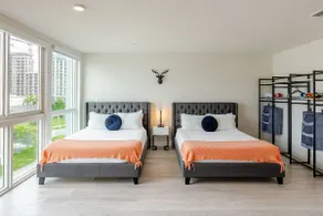 Magical 1BR Apt Walk to Aventura mall Family& Pool - Image 2