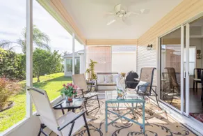 FREE Golf Cart! Fabulous Location! Classy Decor! Pet-friendly! - Image 5