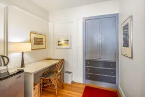 lovely pied-à-terre, no car needed! - Image 2