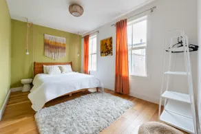 Stylish, New Carriage House on Warren St! - Image 5