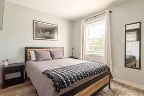 Downtown Delight: A Churchill Townhome - Image 4