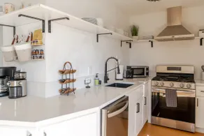 Brand New Remodeled Pierpont Surf Cottage Footsteps to Ocean Ventura - Image 5