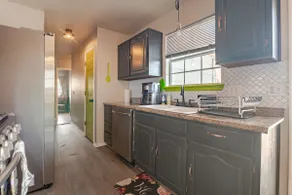 Cheerful 2 bedroom home minutes from Tulsa. - Image 5