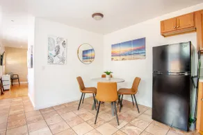 Stylish Santa Monica Oasis | Steps to Beach & Pier - Image 2